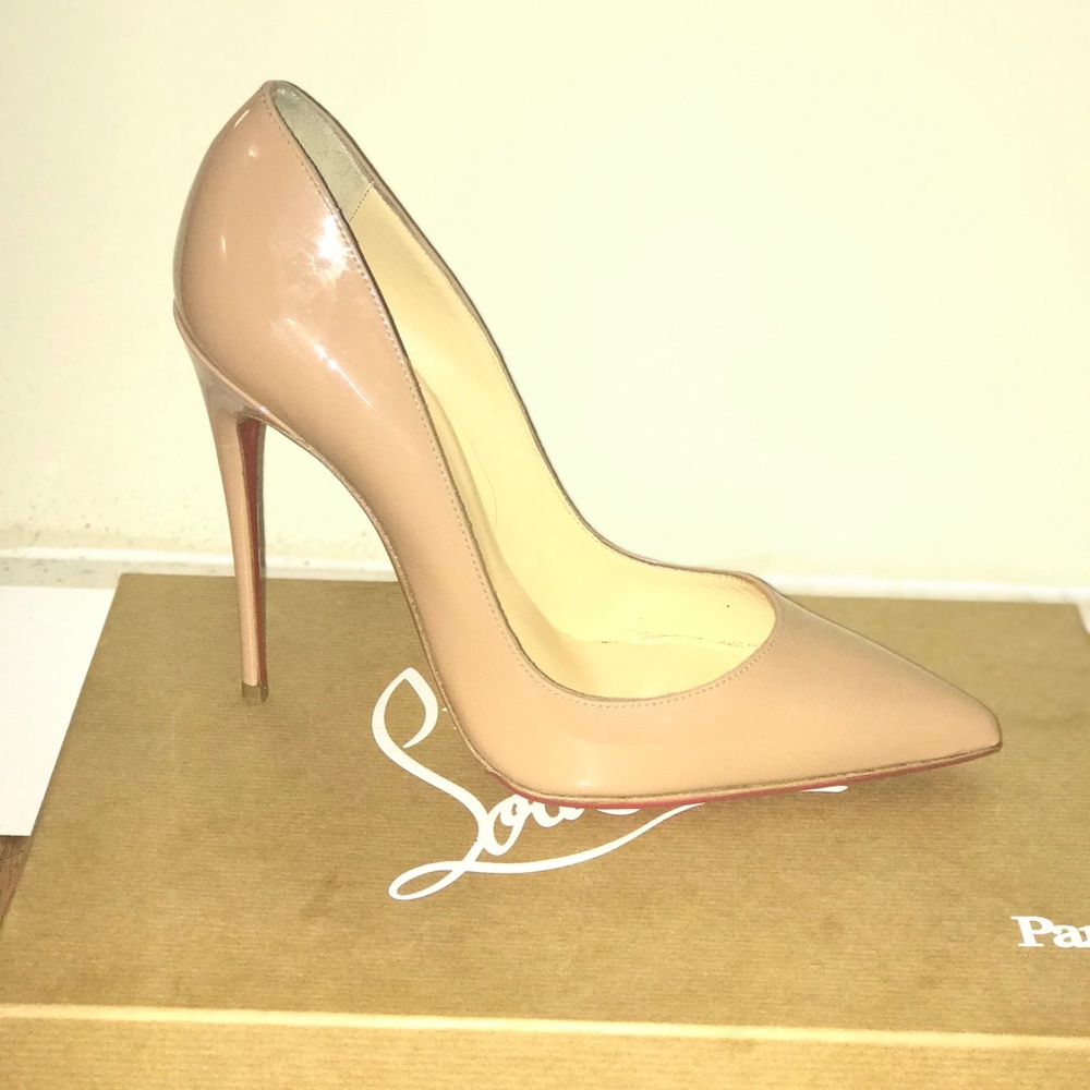 Christian Louboutin So Kate nude heel